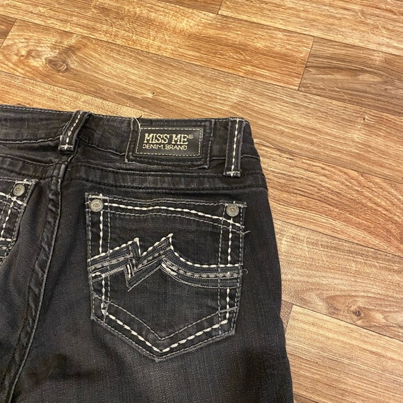 Miss Me	Low Rise Skinny Jeans - Picture 6 of 9